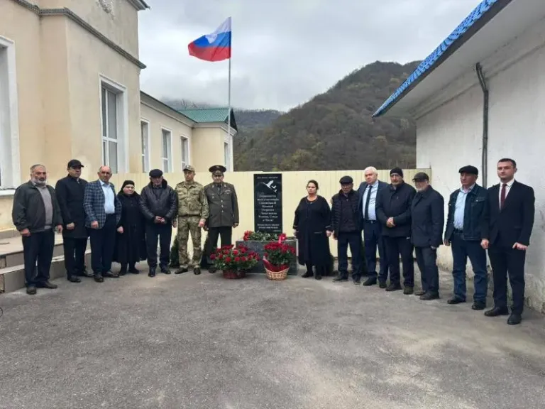В Нижнем Чегеме открыли стелу памяти погибших участников СВО