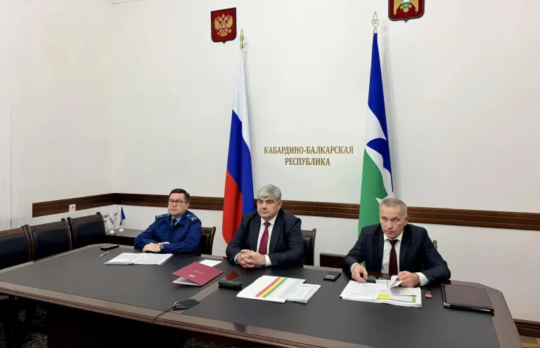 Коков принял участие в совещании по развитию инфраструктуры